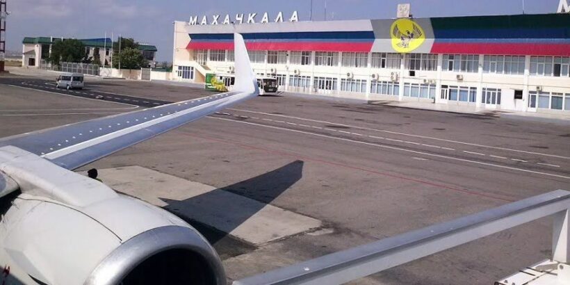 mahachkala-airport-from-window-wing-820x410